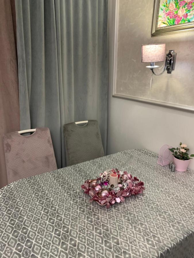 Апартаменты Luxury Lavander ポリアナ エクステリア 写真